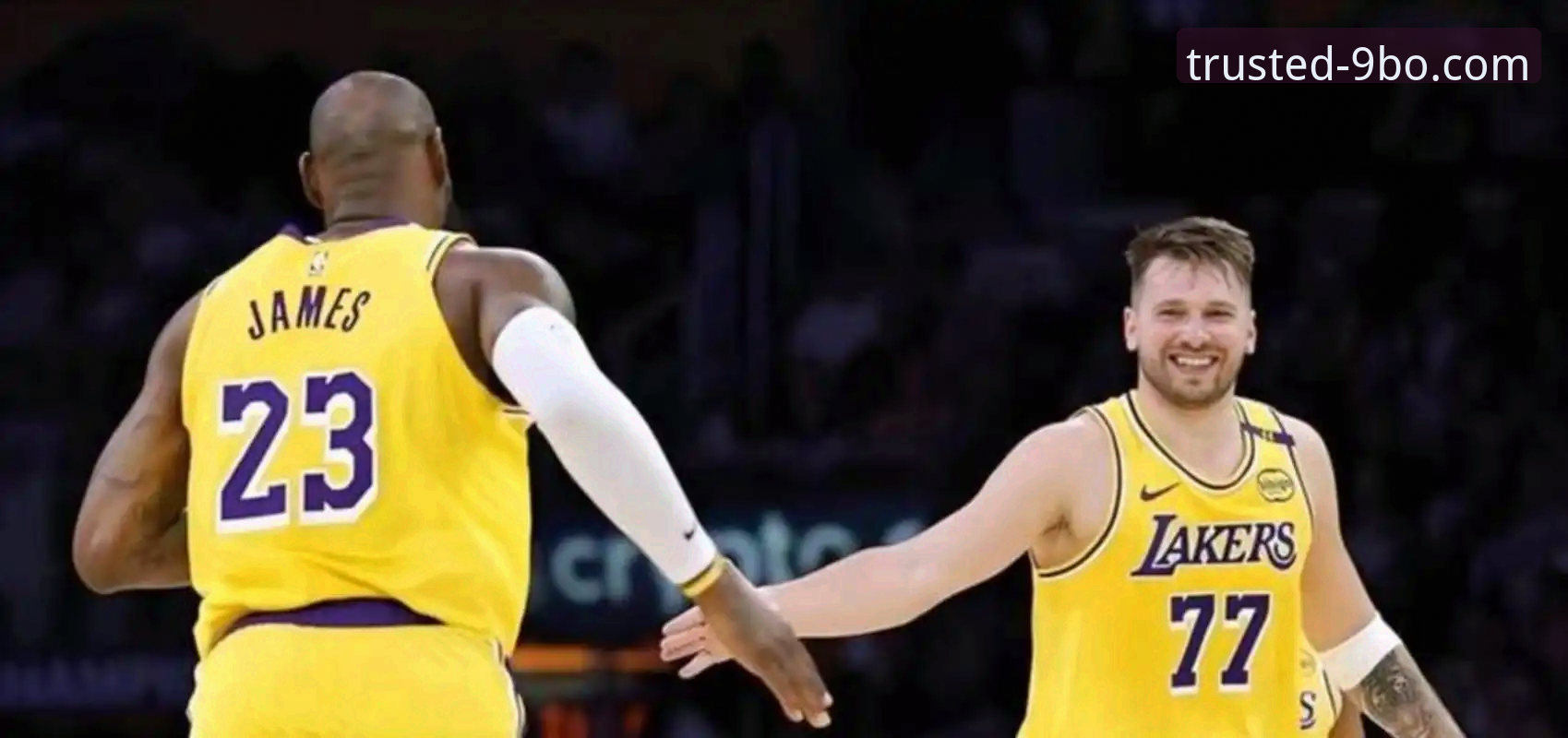 博娱乐新手教程 东契奇单核爆发 vs 团队多点开花:一场进攻盛宴的两种赢球逻辑